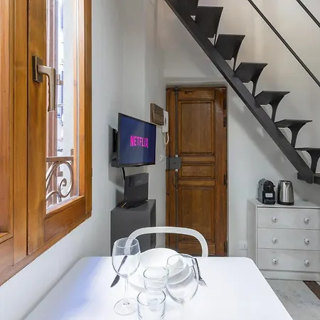 Uffizi-ponte Vecchio Mini Loft Con Affreschi * Florença